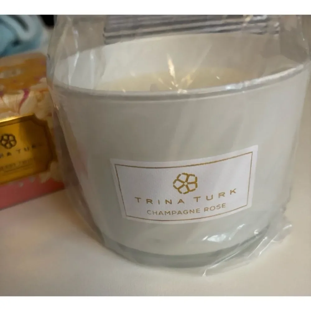 Trina Turk  3 Wick Candle Jar in Berry Twist ~ New in Box